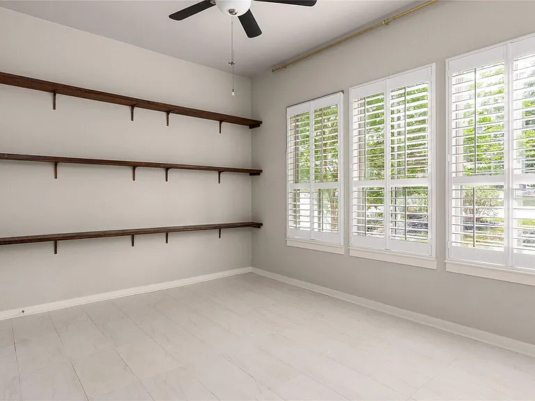 595 Dayridge Dr — Photo 13