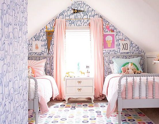 APT A GIRLS ROOM