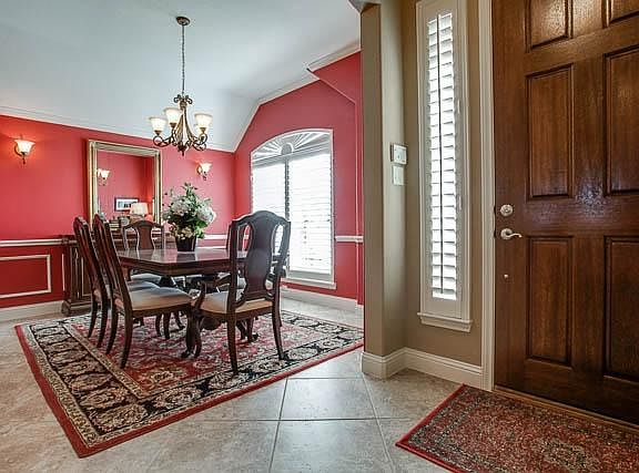 4th image of 754 Barton Springs Dr
