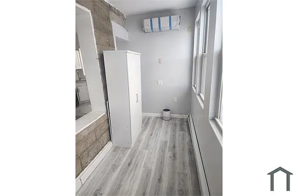 Building Photo - 783 Warburton Ave #2