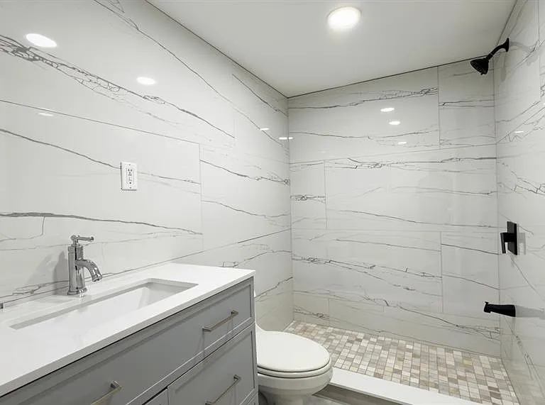 38803 Ecorse Rd — Photo 18