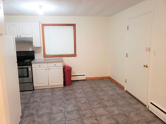 2nd image of 33 Jacqueline Rd APT A