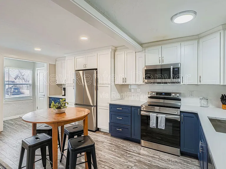 1454 N Ivy St — Photo 14