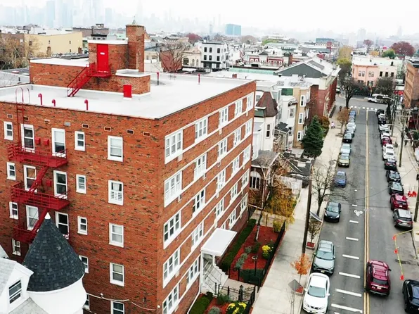 154 Bowers Street image 21 of 27