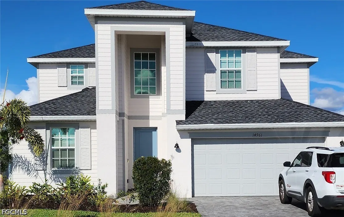 5 bed, 3.0 bath, 3325 sqft, $4,400 — Photo 1
