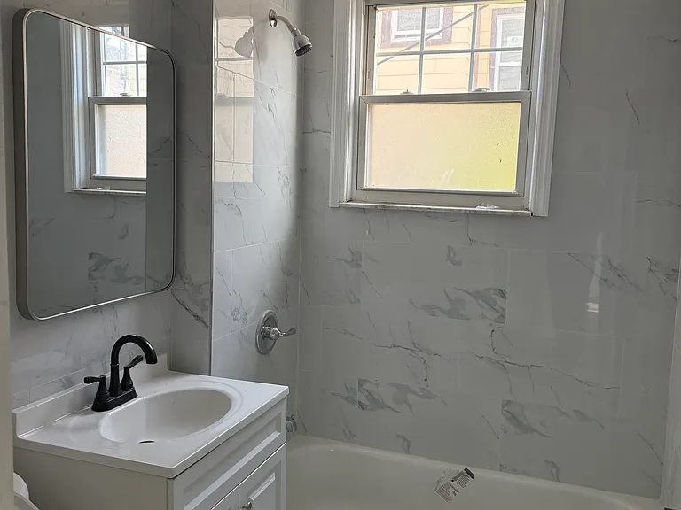 27 Berkeley Pl #1 — Photo 8