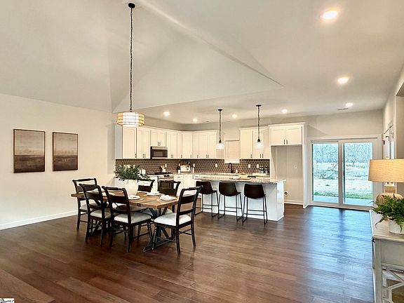 3rd image of 1205 S Main St