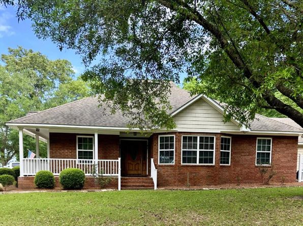 252 Red Maple Dr, Flomaton, AL 36441