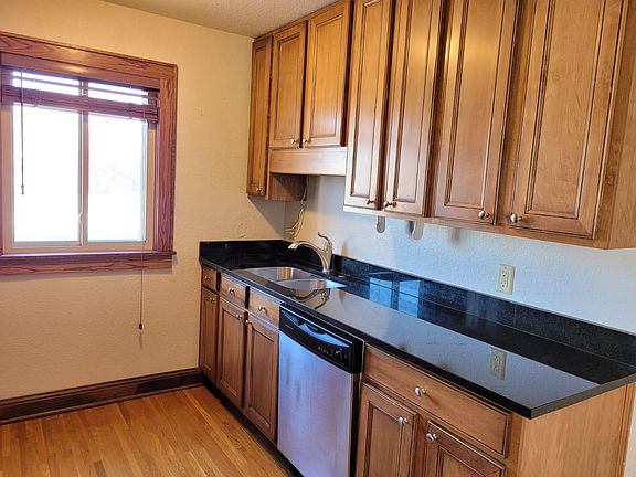 3rd image of 3128 Hennepin Ave APT 202