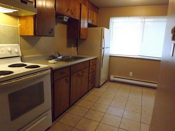 3rd image of 3106 92nd St S