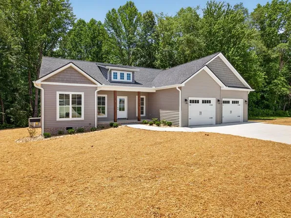 6700 Parwood Dr, Baxter, TN 38544