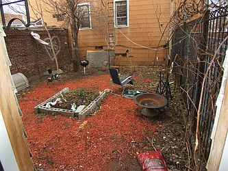 Rented by Joel Weisz, LREB