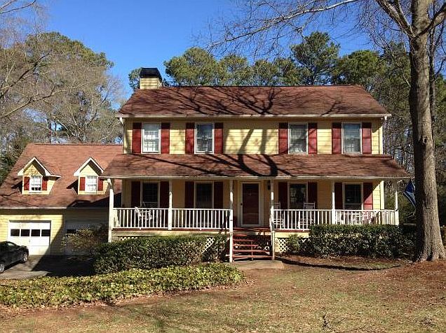 1st image of 207 Lexington Dr