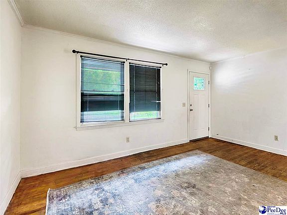 5th image of 415 E 2nd Ave