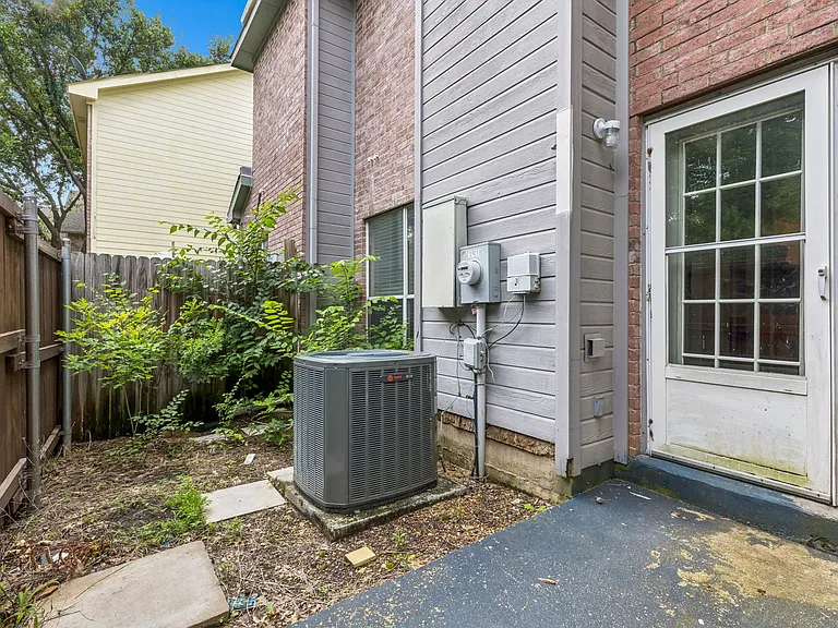 3938 Pickett Pl — Photo 19