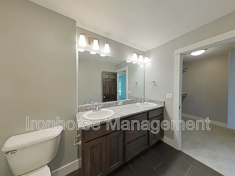 2930 Warbler Way #B — Photo 34