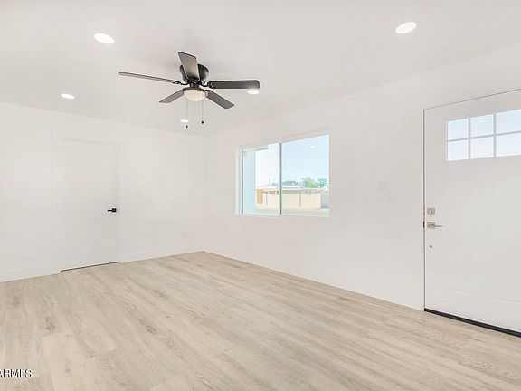 4th image of 2815 W EL CAMINITO Drive