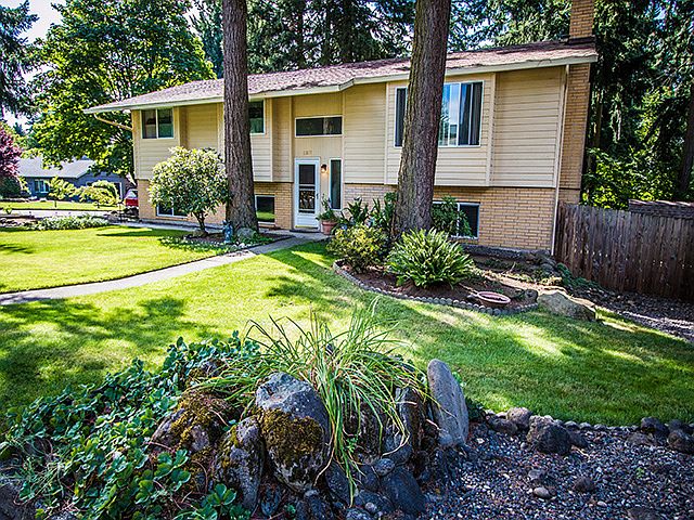 1st image of 11817 SE 15th St