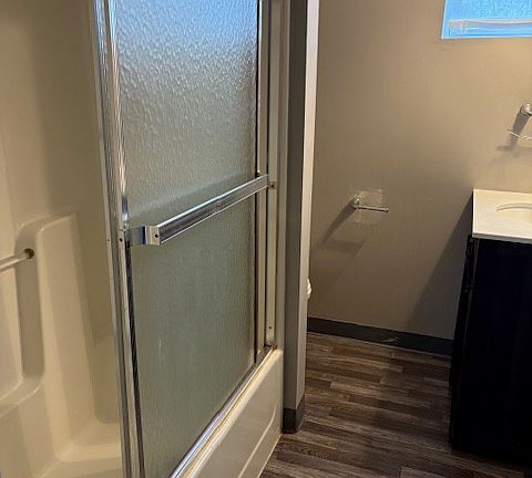 5th image of 733 Speer St #2