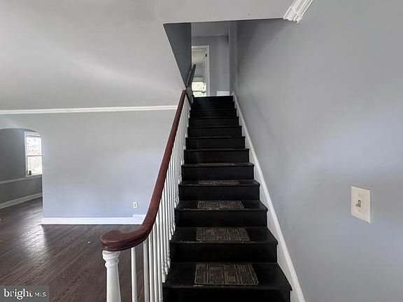 18th image of 151 Bryn Mawr Ave