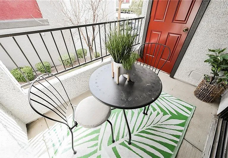 Seven Hills Dr — Photo 6