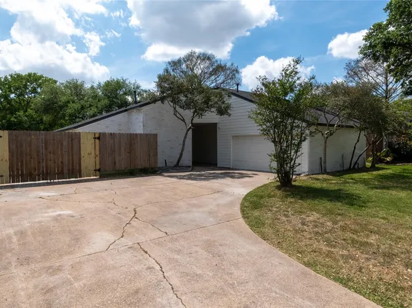 13607 Meisterwood Dr, Houston, TX 77065