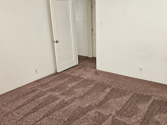 5th image of 327 & 333 E San Joaquin Ave #327