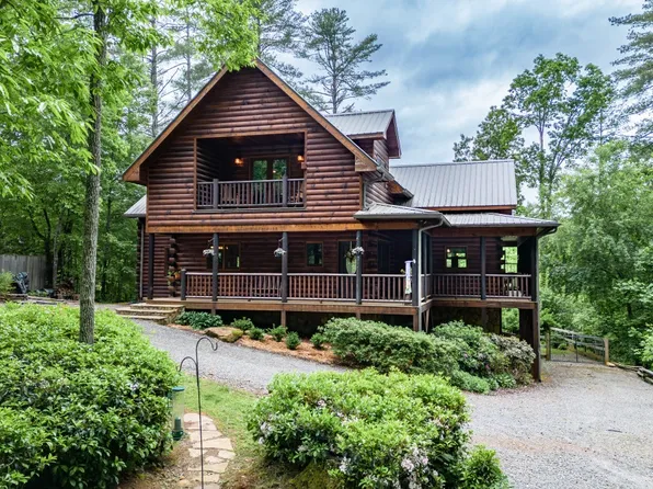 653 Barlow Fields Dr, Hayesville, NC 28904