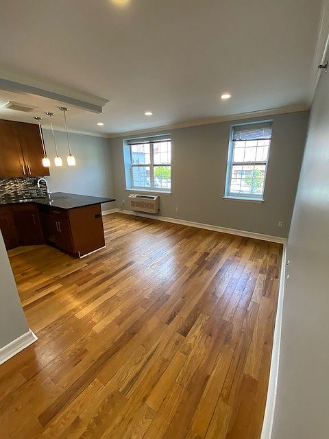 1st image of 31-29 30th St #2R