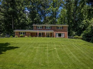 2633 Wessex Rd, Winston Salem, NC 27106