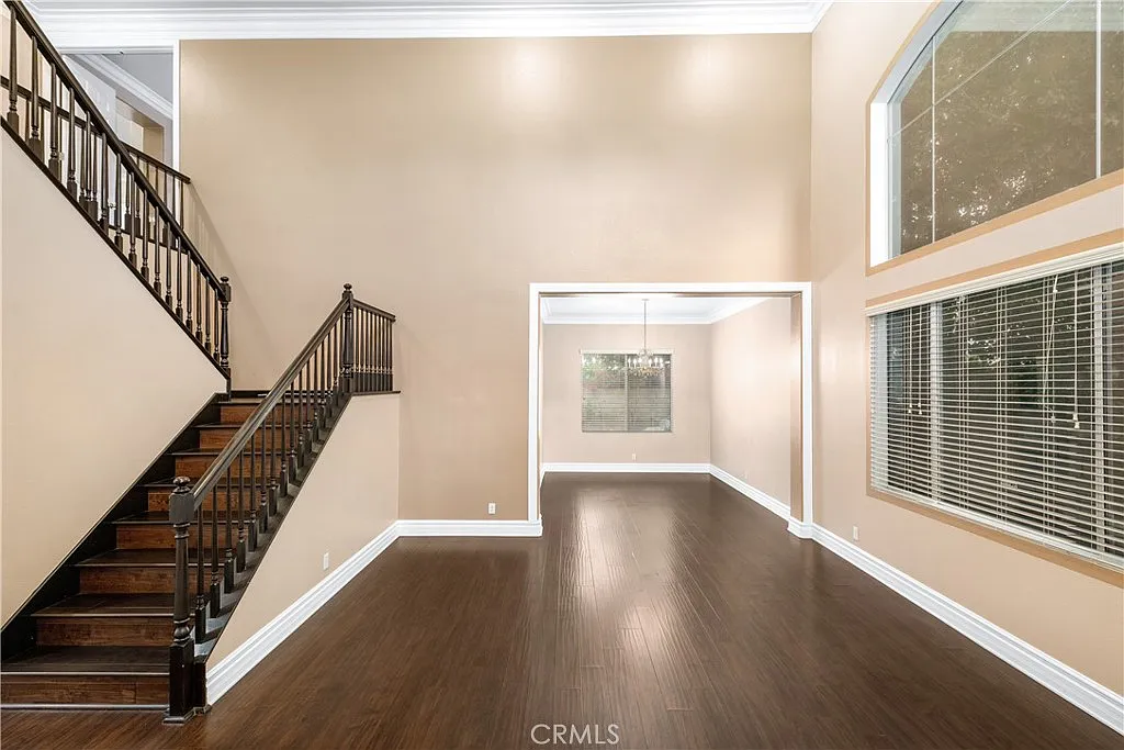 4 bed, 3.0 bath, 3001 sqft, $6,500 — Photo 3