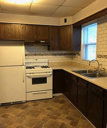 4th image of 150 E 31st St #1