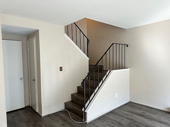 4th image of 2829 E Jackson Ave Unit B