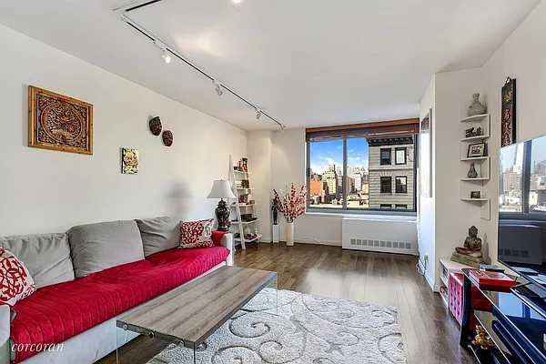 Rented by Corcoran | media 1