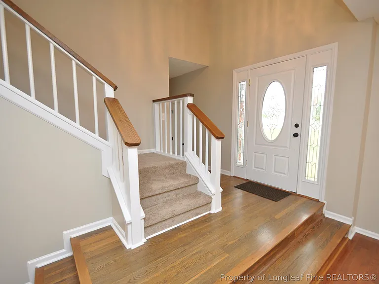 133 Cumberland Green Dr — Photo 2
