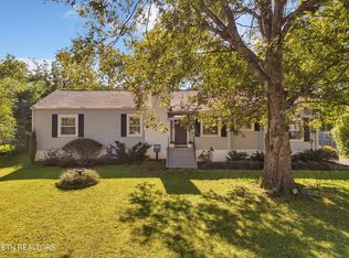1712 Fair Dr, Knoxville, TN 37918