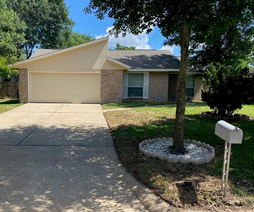 1st image of 18746 Clover Glen Ln