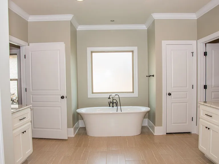 4269 Farmington Cv — Photo 16