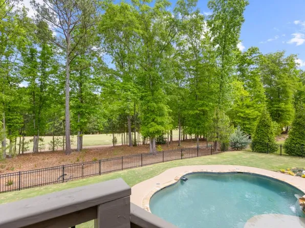 6030 Fairway Park Ln, Jefferson, GA 30549