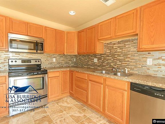 3rd image of 622 Bozeman Trl