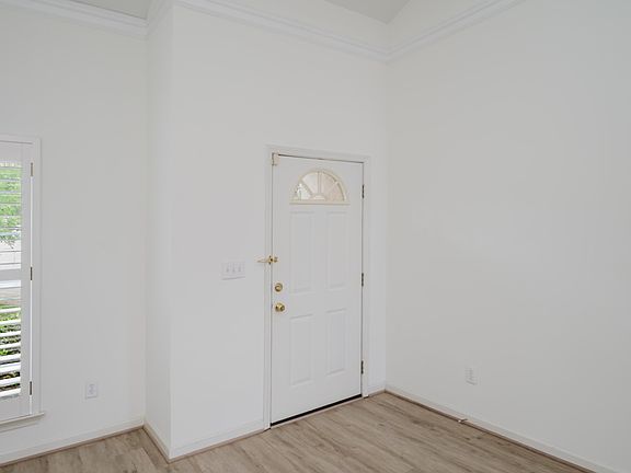 5th image of 3049 English Oaks Cir
