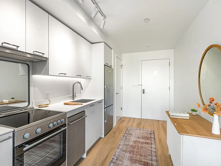955 Sterling Pl #310 — Photo 4