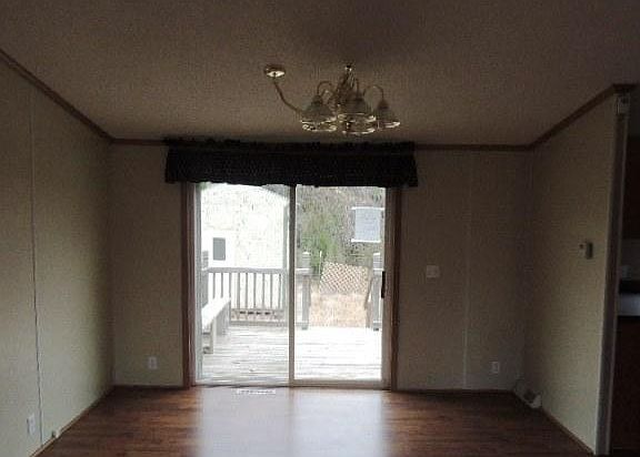 3rd image of 59 Country Creek Dr