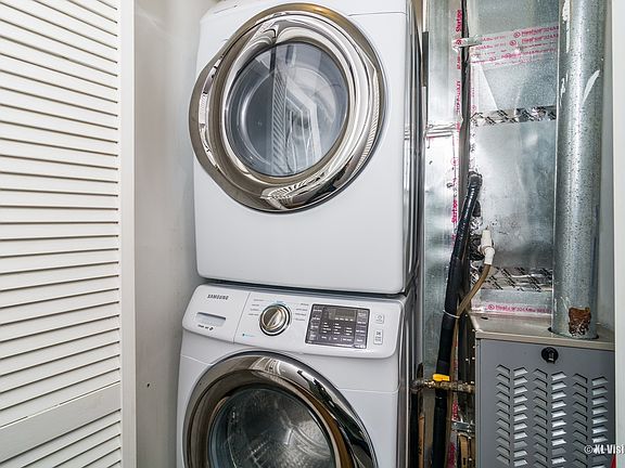 4th image of 205 E 50th St #205