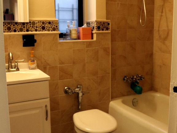 4th image of 620 W 239th Street #4f
