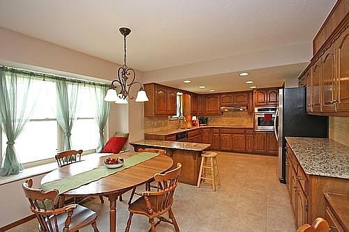 3rd image of 1401 Cherry Ln