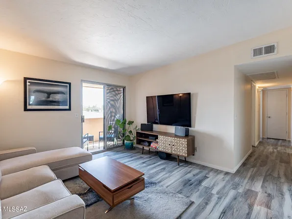 1810 E Blacklidge Dr APT 609, Tucson, AZ 85719