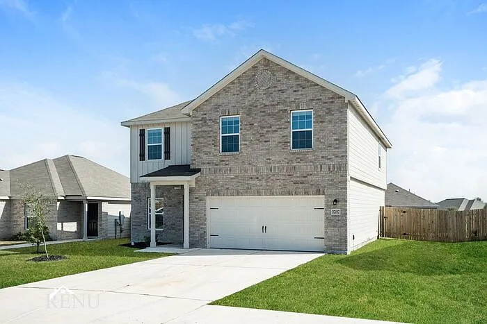 4 bed, 2.5 bath, 2198 sqft, $2,040 — Photo 3