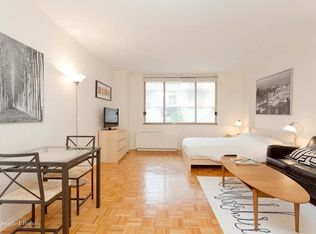 350 W 50th St APT 3BB, New York, NY 10019