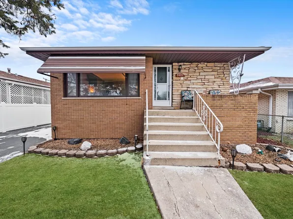 9405 S 80th Ct, Hickory Hills, IL 60457